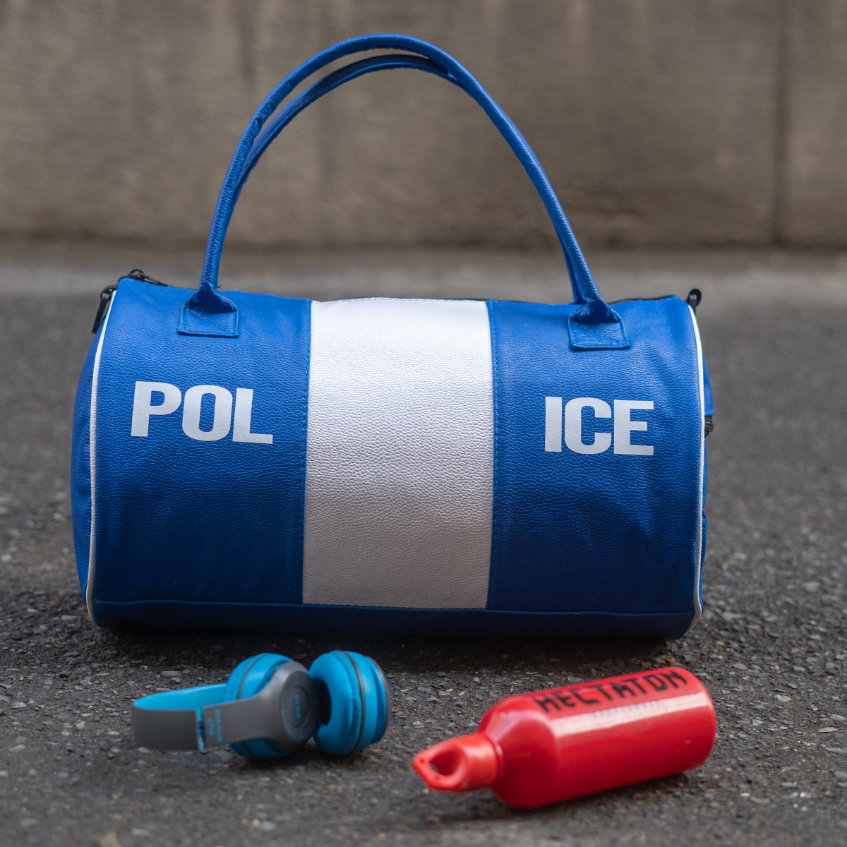 ساک ورزشی آبی سفید مدل Police